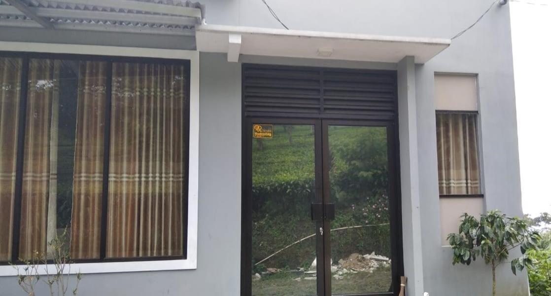 Villa Rr Seroja Kamar Biasa Garung Exteriör bild